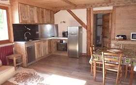 Premier Etage D'Une Ferme Renovee